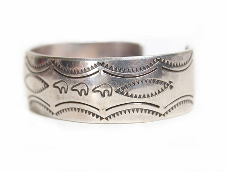 Vintage-inspired Cocktail Ring - 1